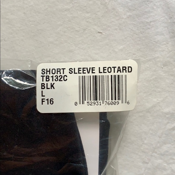 Capezio cap sleeve leotard. NWT, original package - Picture 5 of 5